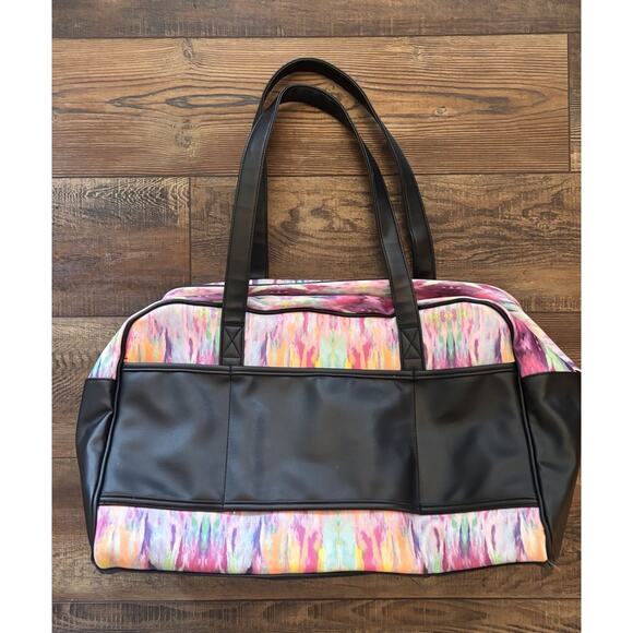 LUV Betsey Johnson Tie Dye Weekender Travel Duffel Bag Carry-On Soft Luggage - Picture 2 of 4